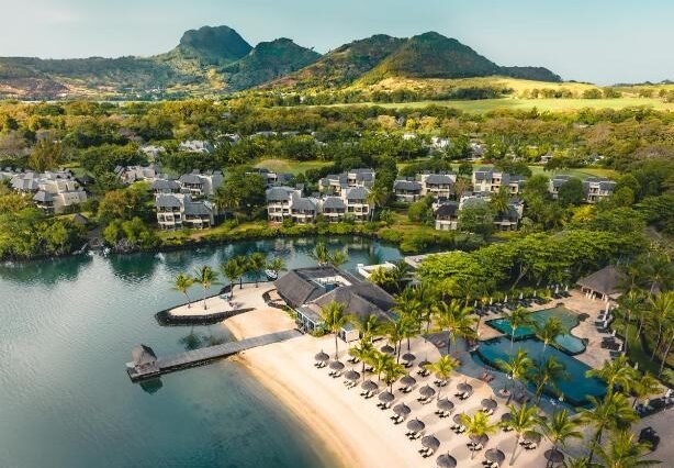 The Bay Club at Anahita